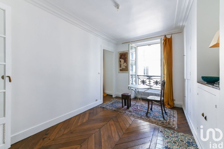 Appartement 3 pièces de 44 m² à Paris (75009)