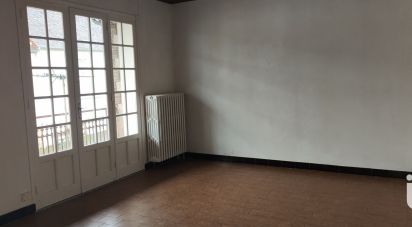 Appartement 6 pièces de 114 m² à Neufchâtel-en-Saosnois (72600)