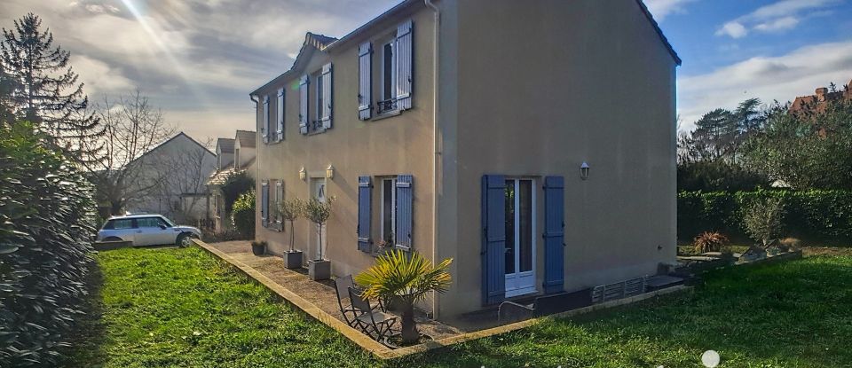 Maison traditionnelle 7 pièces de 141 m² à Triel-sur-Seine (78510)
