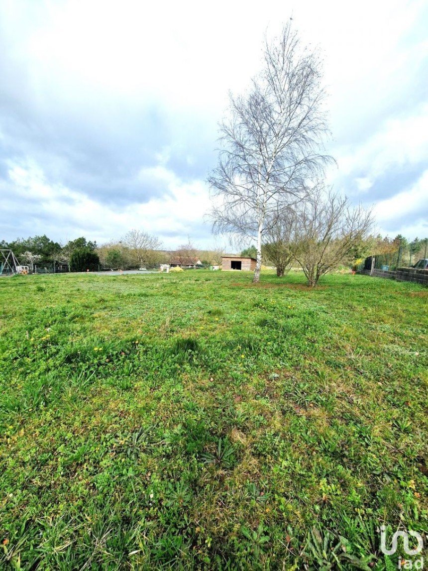 Land of 655 m² in Connerré (72160)