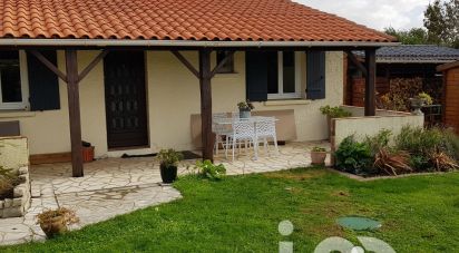 Traditional house 4 rooms of 73 m² in Meschers-sur-Gironde (17132)