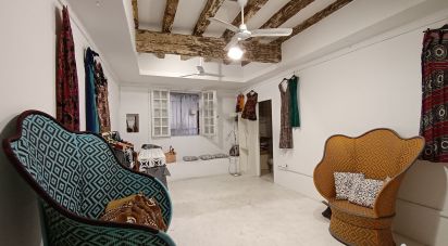 Local d'activités de 41 m² à Arles (13200)
