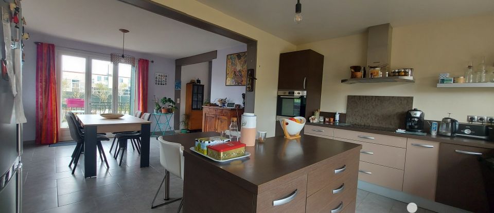 House 5 rooms of 139 m² in Saint-Mammès (77670)