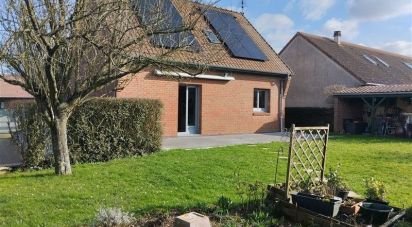 Pavilion 4 rooms of 87 m² in Proville (59267)