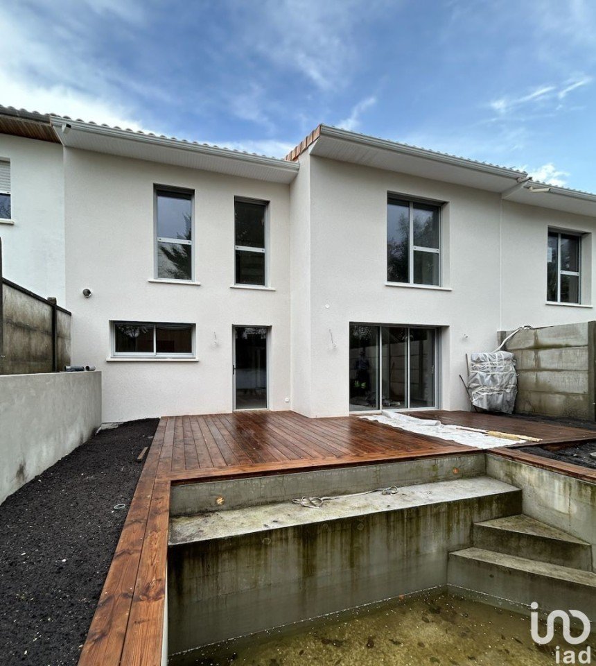 Maison 6 pièces de 181 m² à Bordeaux (33200)