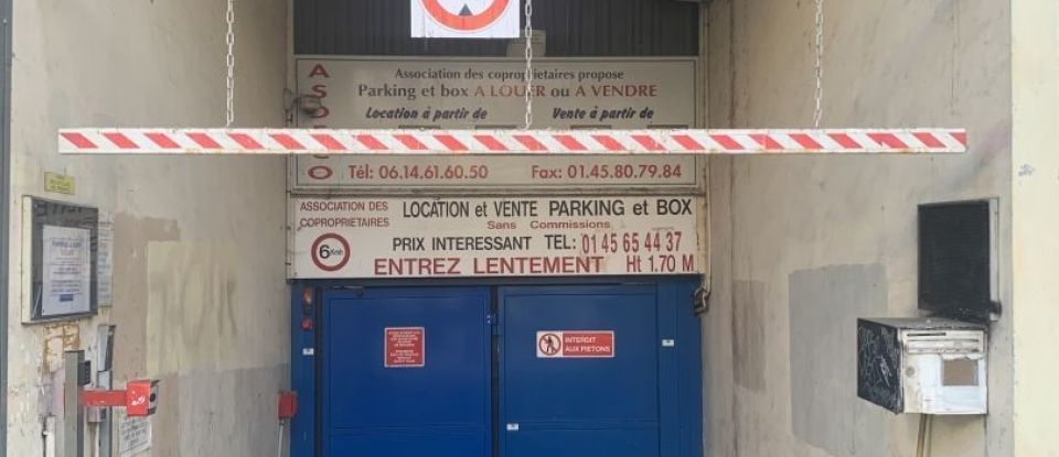 Parking of 13 m² in Paris (75013)