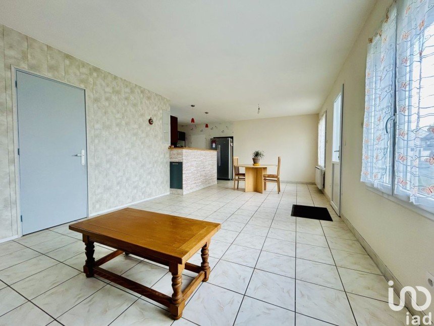 House 4 rooms of 64 m² in Blois (41000)