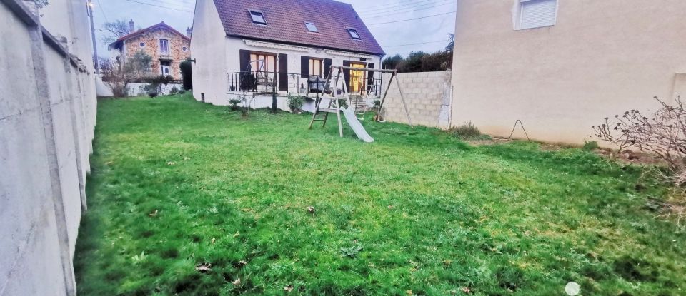 House 7 rooms of 136 m² in Chilly-Mazarin (91380)