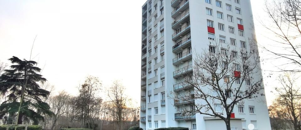 Appartement 4 pièces de 83 m² à Chilly-Mazarin (91380)