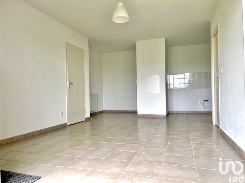 Apartment 3 rooms of 59 m² in Ambarès-et-Lagrave (33440)