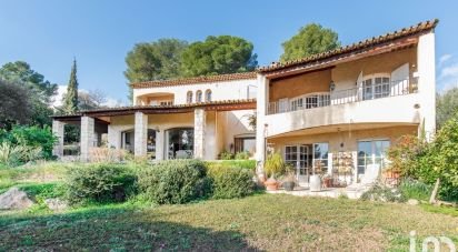 House 11 rooms of 414 m² in Antibes (06160)