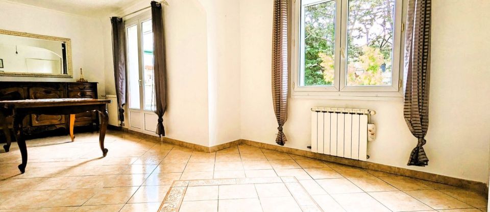 Traditional house 8 rooms of 145 m² in Toulon (83000)