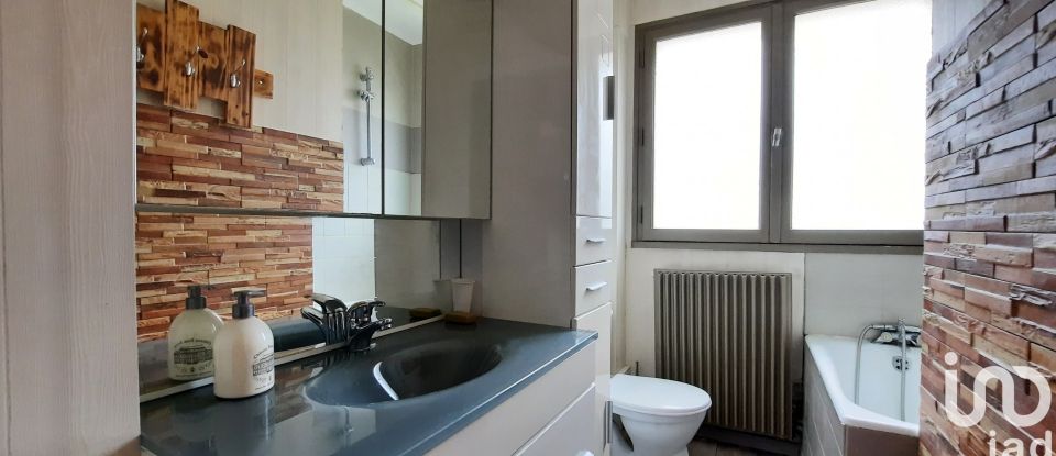 Apartment 1 room of 30 m² in Saint-Brieuc (22000)