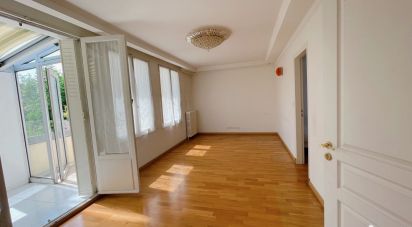 Traditional house 7 rooms of 152 m² in Antony (92160)