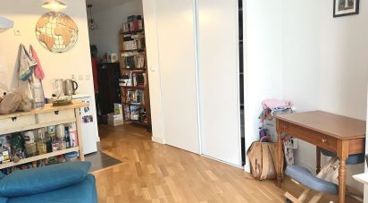 Studio 1 room of 27 m² in Chatou (78400)