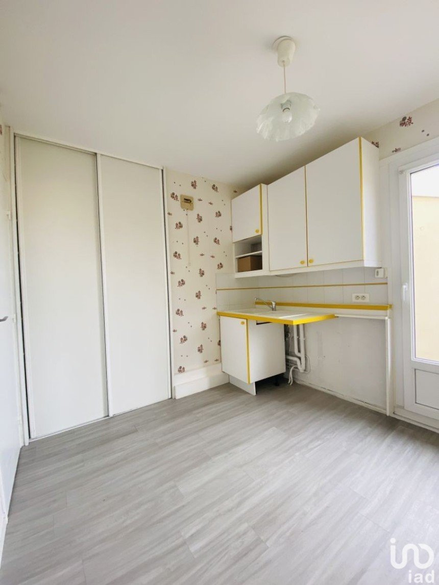 Appartement 3 pièces de 69 m² à Amiens (80090)