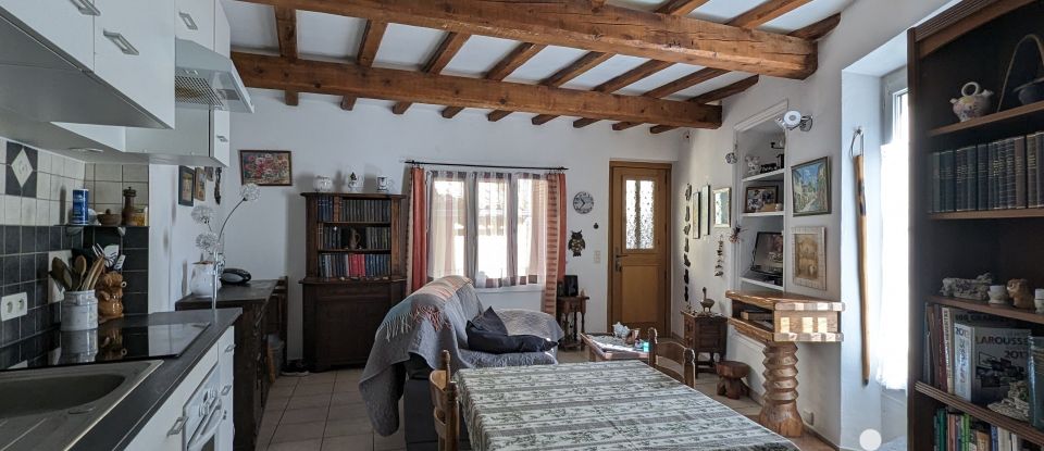 Village house 3 rooms of 50 m² in Peyruis (04310)