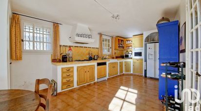 Country house 9 rooms of 242 m² in Saint-Maime (04300)