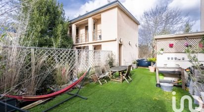 House 5 rooms of 126 m² in Clamart (92140)