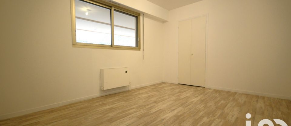 Appartement 4 pièces de 81 m² à Nice (06100)