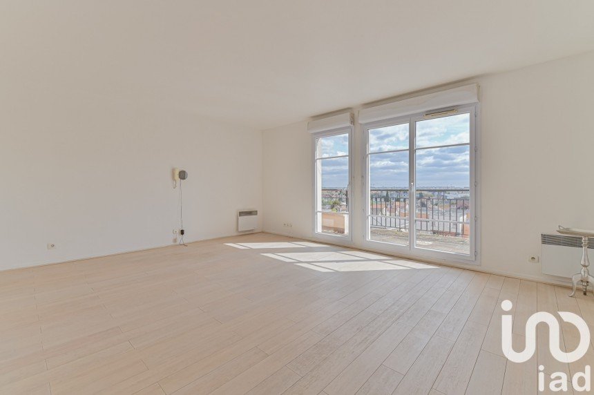 Duplex 5 rooms of 80 m² in Bobigny (93000)