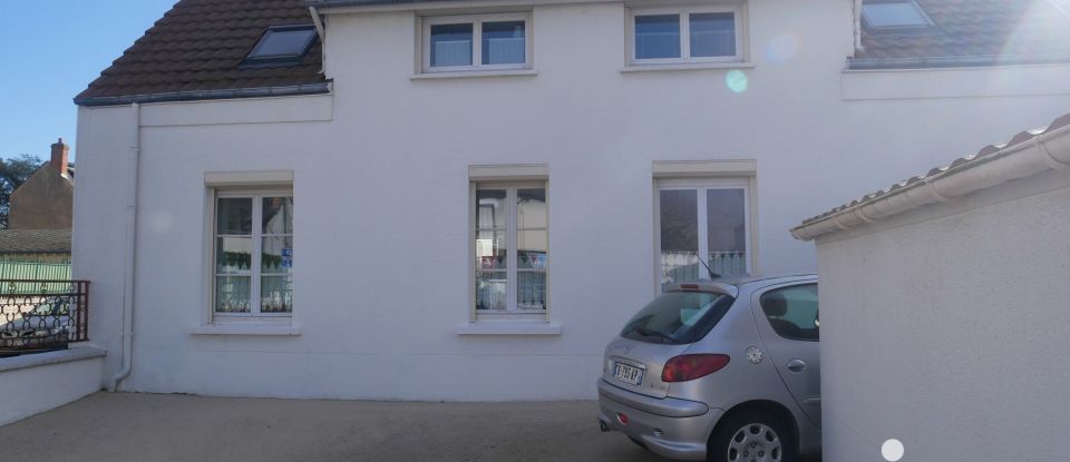 Maison traditionnelle 6 pièces de 165 m² à Fleury-les-Aubrais (45400)
