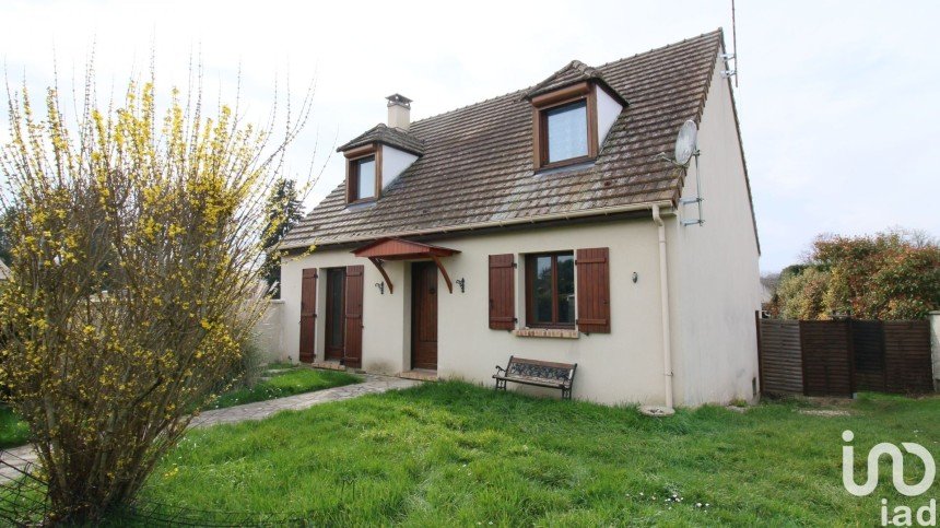 House 5 rooms of 106 m² in Crouy-sur-Ourcq (77840)