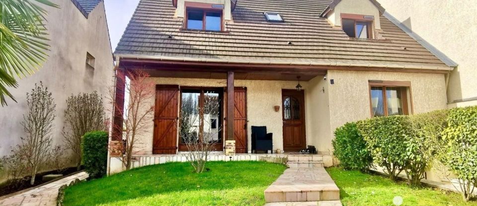 Traditional house 5 rooms of 124 m² in Villecresnes (94440)
