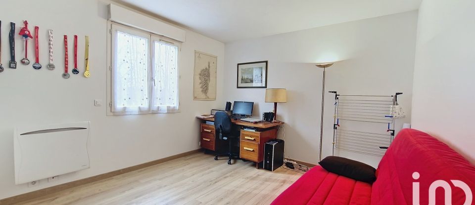 Appartement 3 pièces de 74 m² à L'Haÿ-les-Roses (94240)