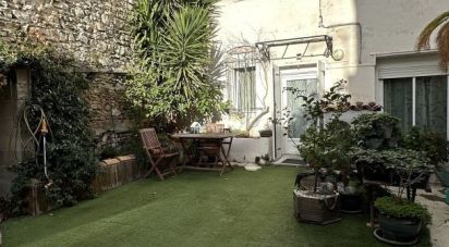 House 4 rooms of 93 m² in Nîmes (30900)