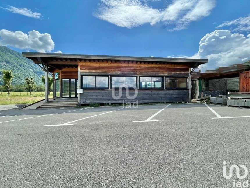 Offices of 82 m² in Aiton (73220)