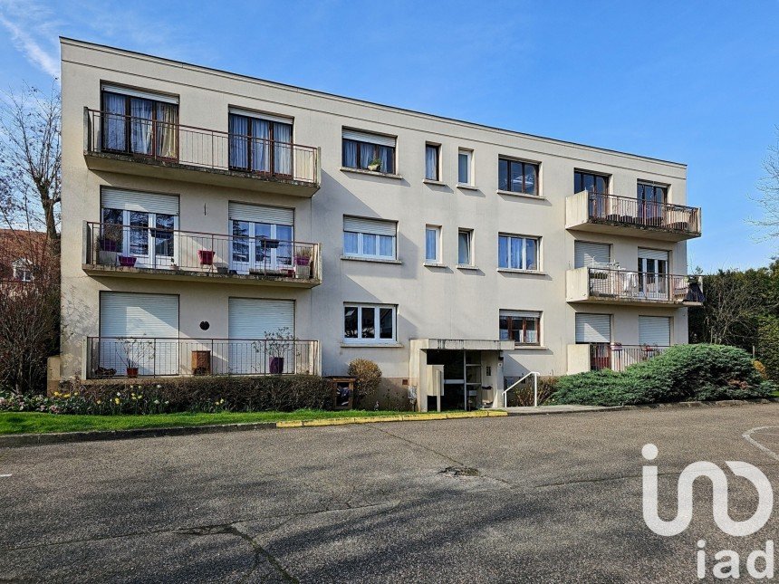 Apartment 2 rooms of 40 m² in Brie-Comte-Robert (77170)