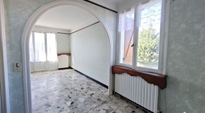 House 4 rooms of 69 m² in Saint-Maurice-l'Exil (38550)