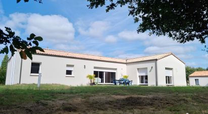 House 6 rooms of 144 m² in Talmont-Saint-Hilaire (85440)
