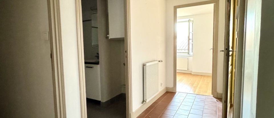 Apartment 3 rooms of 71 m² in Carcassonne (11000)