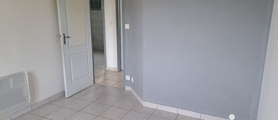 House 4 rooms of 85 m² in Longèves (85200)