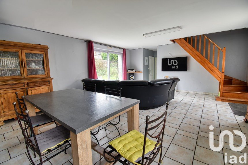 Maison traditionnelle 7 pièces de 168 m² à La Neuville-Sire-Bernard (80110)