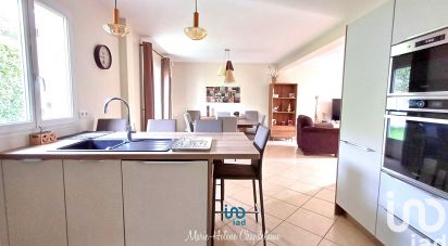 House 7 rooms of 116 m² in Ollainville (91340)