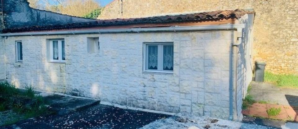 House 3 rooms of 50 m² in Saint-Vaize (17100)