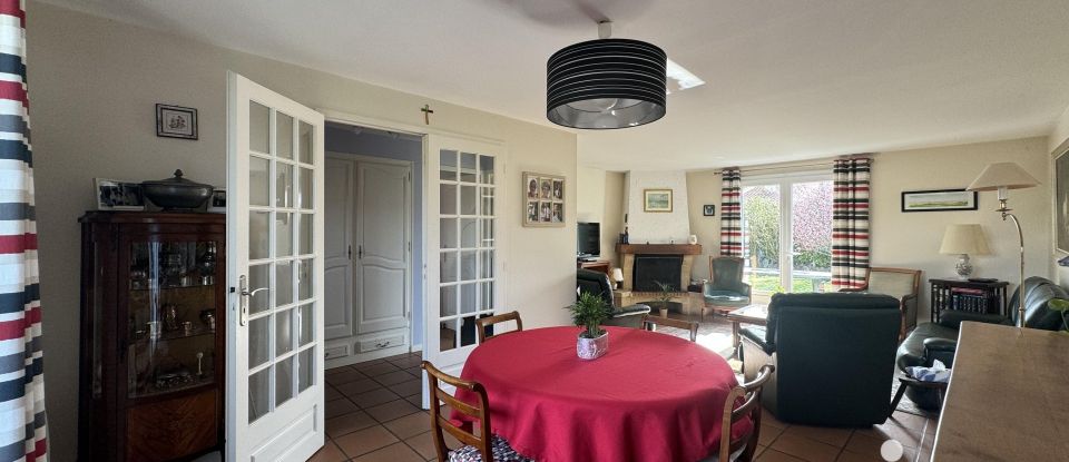 Traditional house 7 rooms of 130 m² in Mérignac (33700)