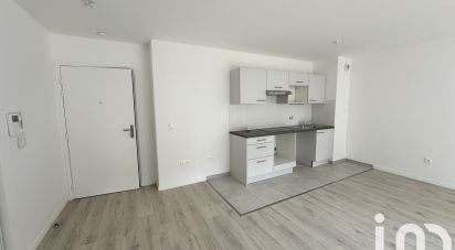 Appartement 3 pièces de 64 m² à Combs-la-Ville (77380)