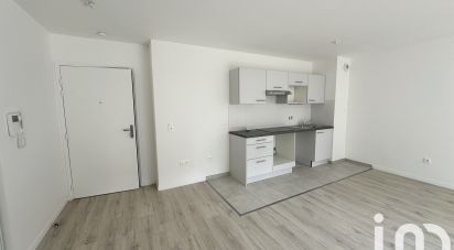 Apartment 3 rooms of 64 m² in Combs-la-Ville (77380)