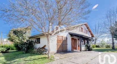House 6 rooms of 136 m² in Léognan (33850)