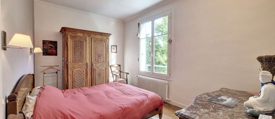 Maison traditionnelle 5 pièces de 174 m² à Châtenay-Malabry (92290)
