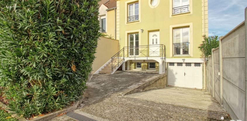 House 7 rooms of 160 m² in Enghien-les-Bains (95880)