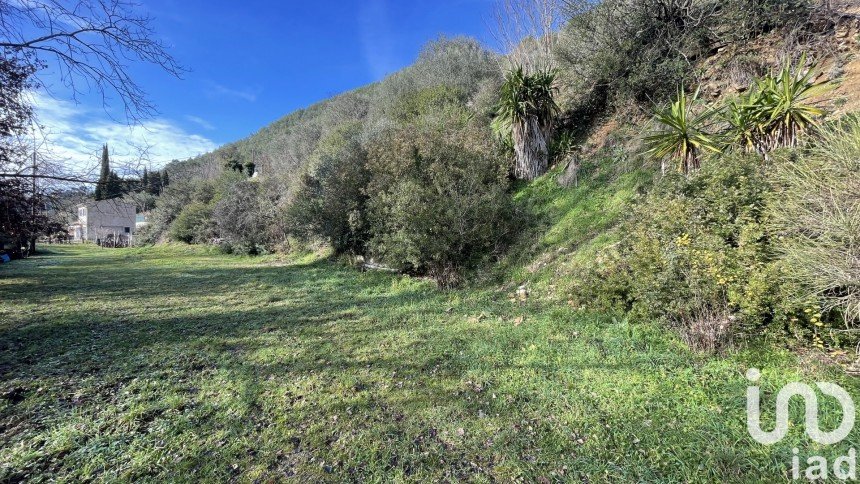 Land of 1,571 m² in Peillon (06440)