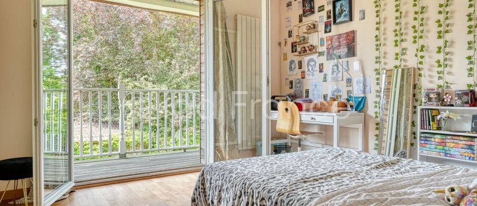 Maison 12 pièces de 300 m² à Villennes-sur-Seine (78670)