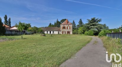 Maison de campagne 6 pièces de 215 m² à Vitry-en-Charollais (71600)