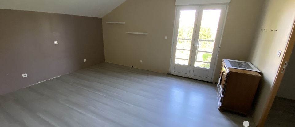 House 5 rooms of 117 m² in Étreillers (02590)