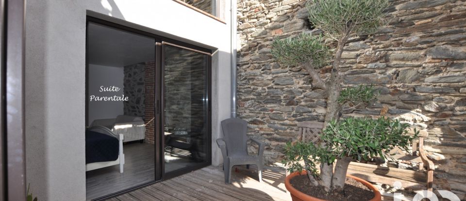 House 6 rooms of 217 m² in Prades (66500)